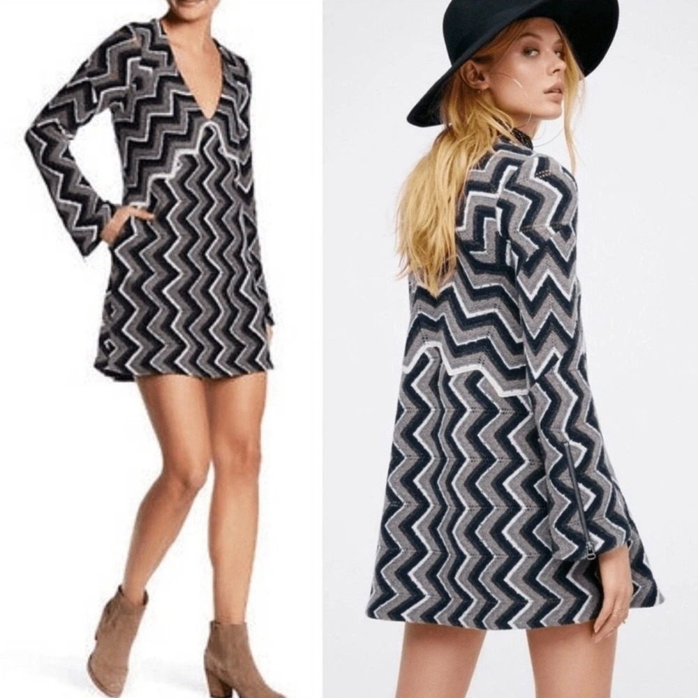 Free People Wool Blend Chevron Zigzag V-Neck Tunic Sweater Black Combo L NEW
